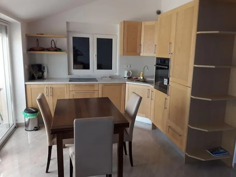 Apartment Comfortable Seaview App Njivice Croatia